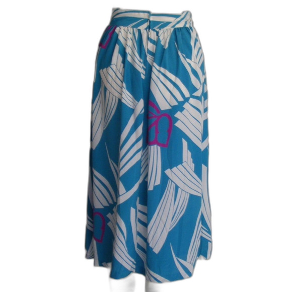 Le Jupe Midi Skirt, 25", VINTAGE, Blue Rayon, Wide waist band - Picture 5 of 10